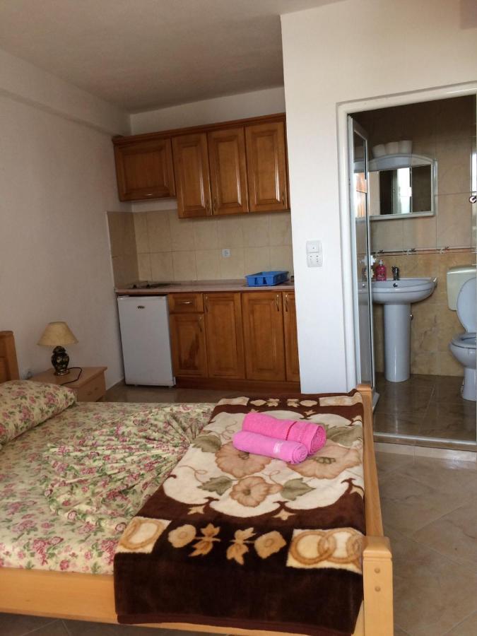 Sand And Sea Apartments Ulcinj Extérieur photo