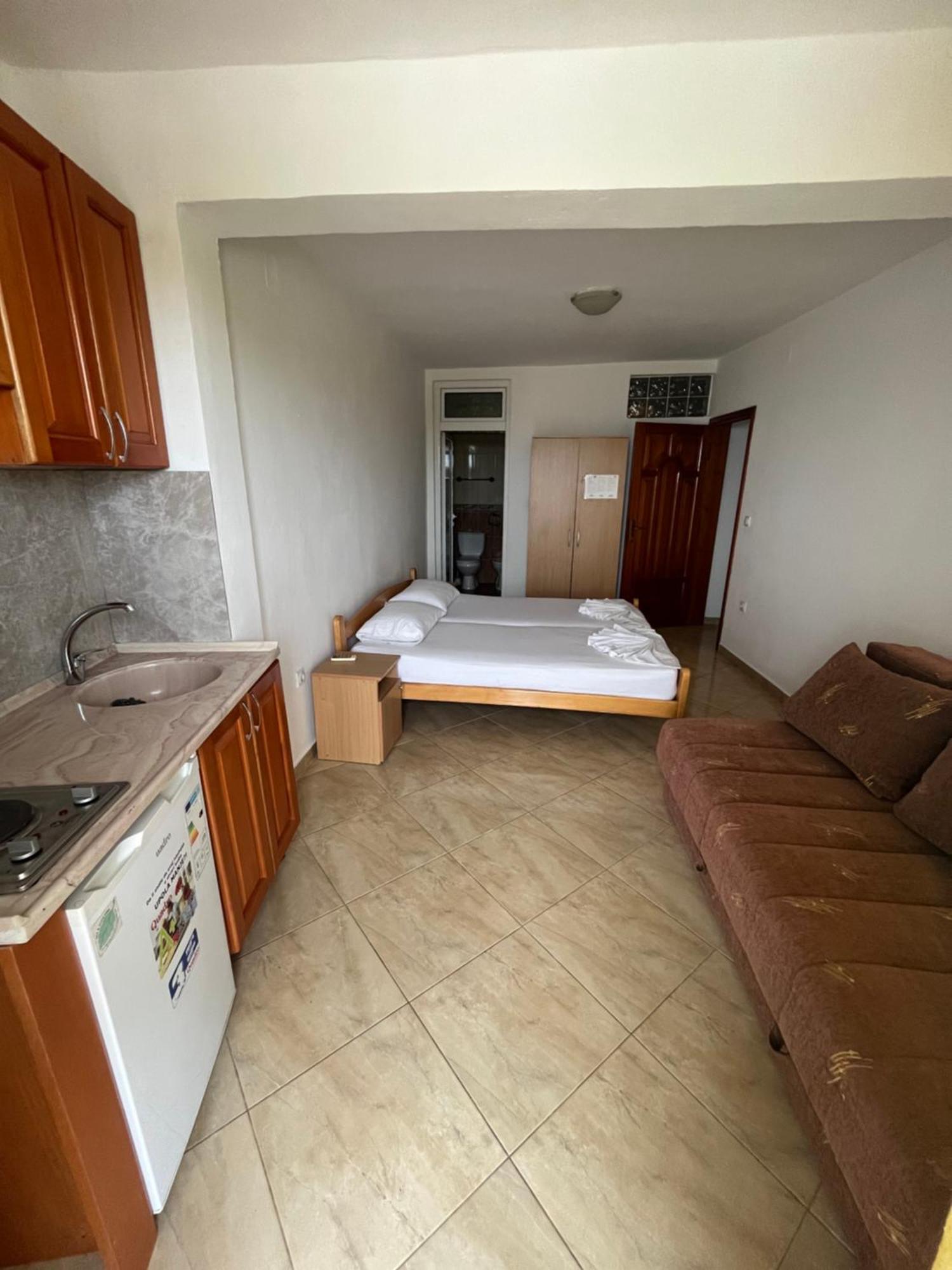 Sand And Sea Apartments Ulcinj Extérieur photo